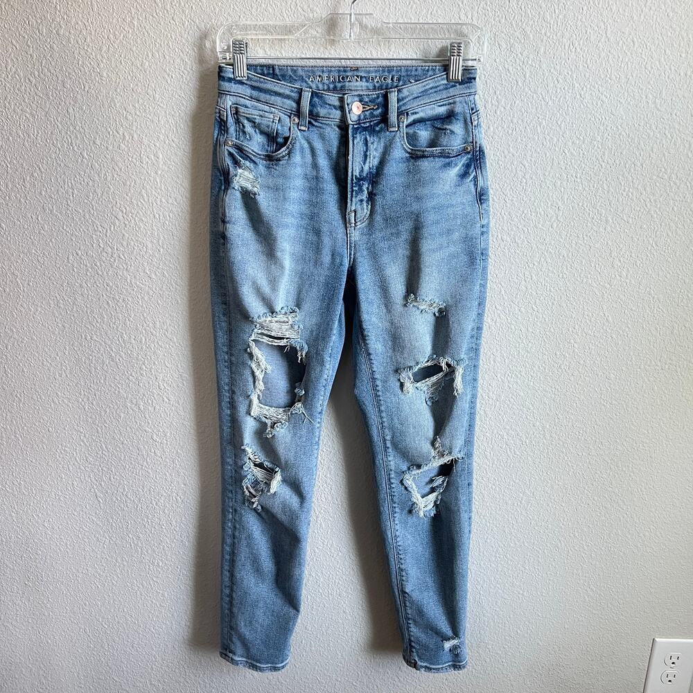 American Eagle High Rise Distressed Mom Jean Women's 0 Stretch Light Wash Punk